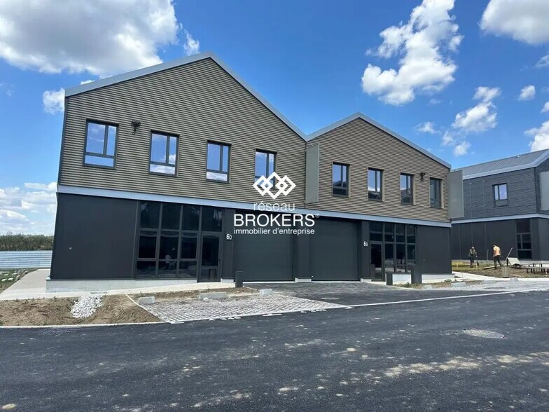 Industriel/Logistique dans Groslay à louer - Photo de l’immeuble – Image 1 sur 4