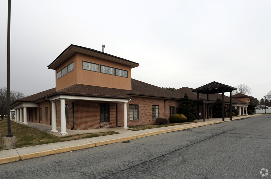 513-517 S Dupont Blvd, Milford, DE à louer - Photo de l’immeuble – Image 1 sur 3