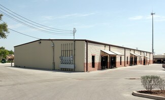 Plus de détails pour 15555 Tradesman Dr, San Antonio, TX - Local d'activités à louer
