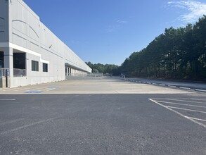 3075 South Park Blvd, Ellenwood, GA à louer Photo de l’immeuble– Image 1 sur 6