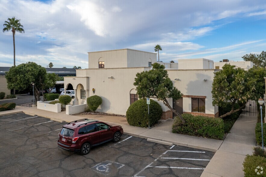 5300 E Erickson Dr, Tucson, AZ à louer - Photo de l’immeuble – Image 2 sur 7