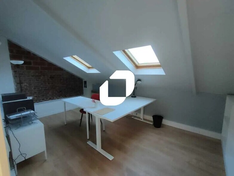 Bureau dans Le Chesnay-Rocquencourt à louer - Photo de l’immeuble – Image 2 sur 6