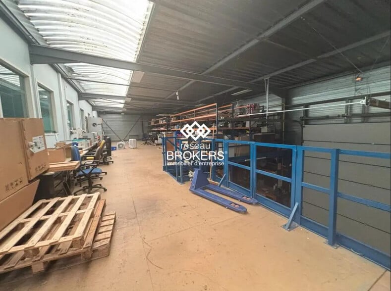 Industriel/Logistique dans Gonesse à vendre - Photo de l’immeuble – Image 3 sur 7