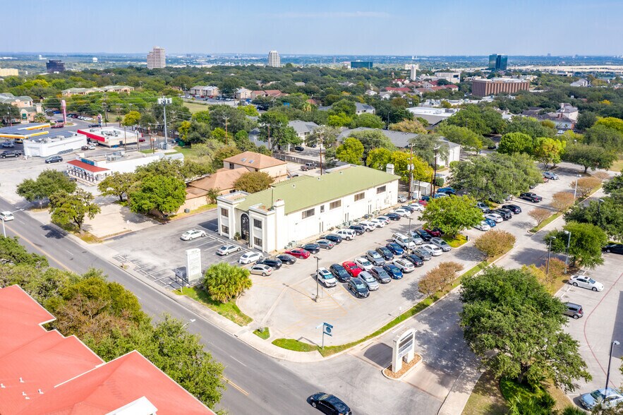 7810 Louis Pasteur Dr, San Antonio, TX à louer - Aérien – Image 3 sur 8