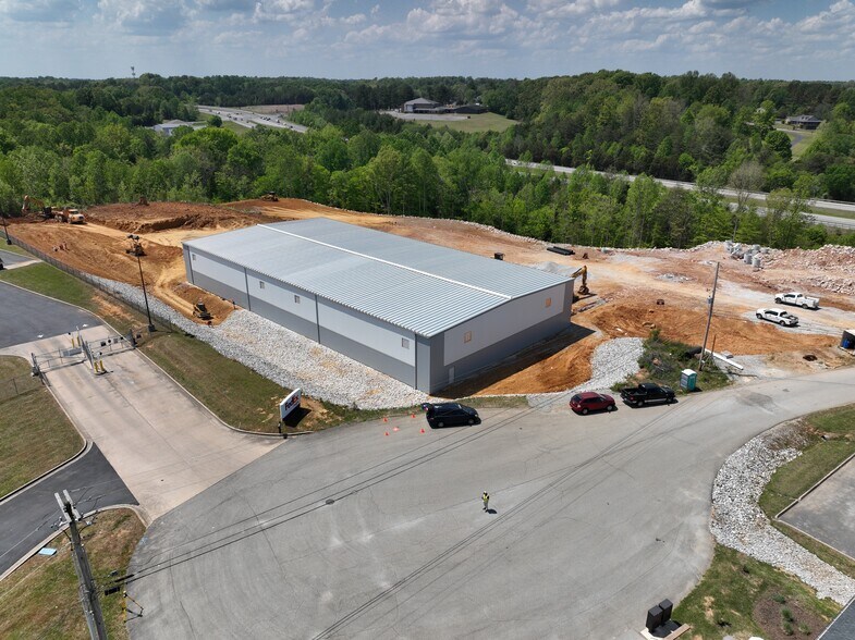 241 Hub Cir, Cookeville, TN à louer - Photo de l’immeuble – Image 2 sur 5