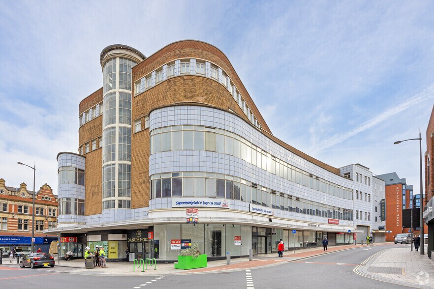 49-61 St Sepulchre Gate, Doncaster à louer - Photo de l’immeuble – Image 1 sur 4