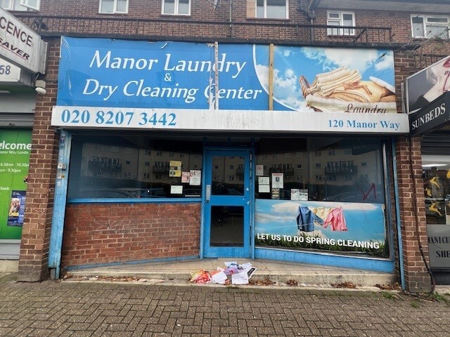 120 Manor Way, Borehamwood à louer Photo de l’immeuble– Image 1 sur 4