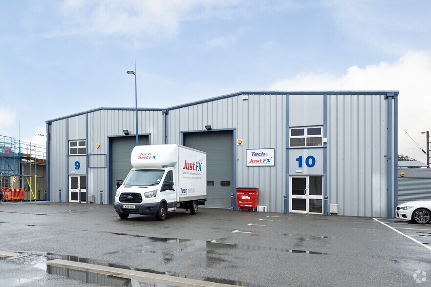 Pindar Rd, Hoddesdon à louer - Photo de l’immeuble – Image 2 sur 2