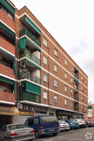 Immeuble residentiel dans San Sebastián de los Reyes, Madrid à vendre - Photo principale – Image 1 sur 2