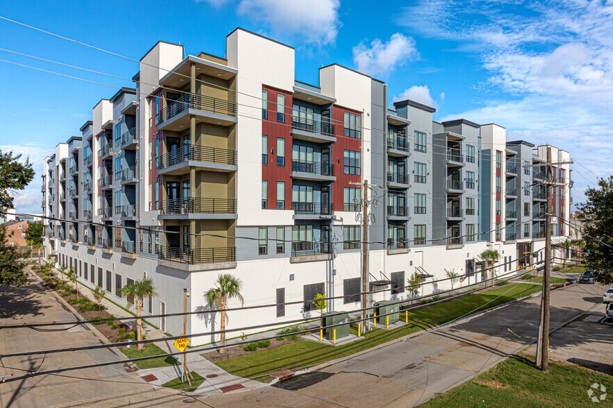 3100 Lake Villa Dr, Metairie, LA à louer - Photo de l’immeuble – Image 3 sur 41