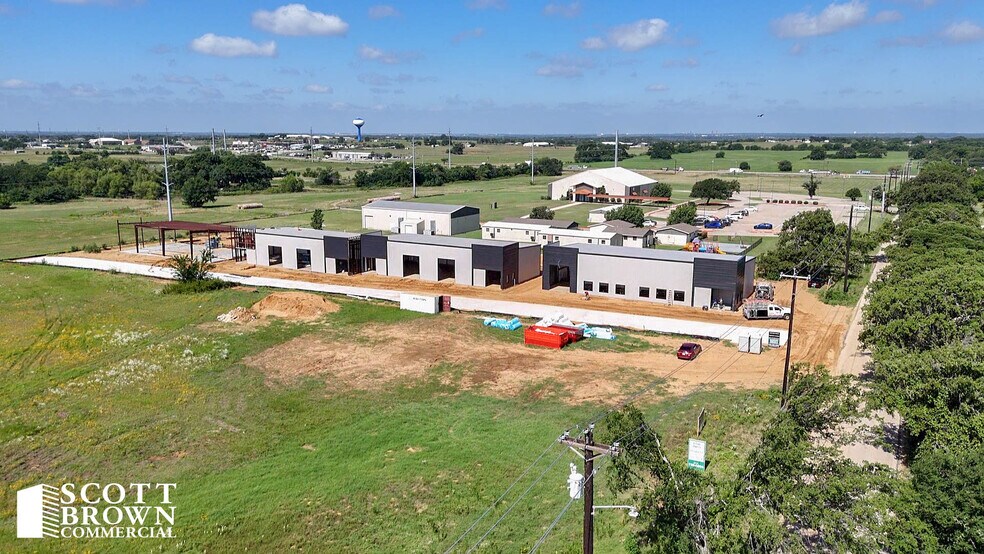 8870 Liberty Road, Aubrey, TX à louer - Photo de l’immeuble – Image 2 sur 11