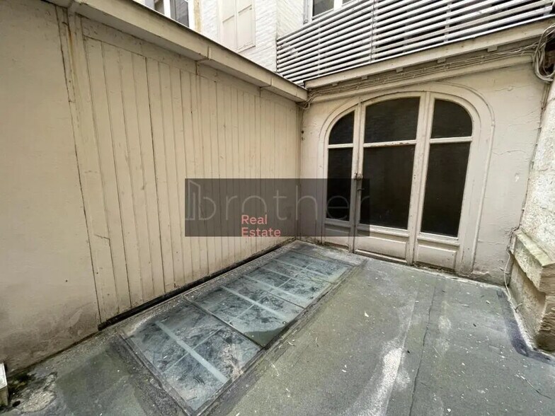 Bureau dans Bordeaux à louer - Photo de l’immeuble – Image 3 sur 8