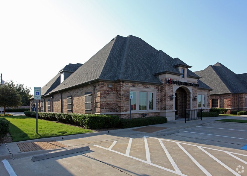 7508 San Jacinto Pl, Plano, TX à vendre - Photo de l’immeuble – Image 2 sur 4