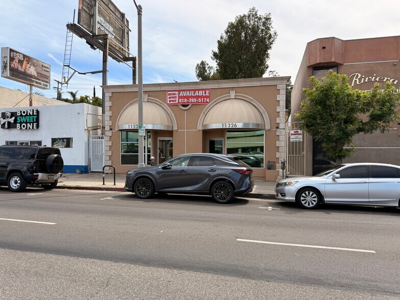 11326 Ventura Blvd, Studio City, CA à louer - Photo de l’immeuble – Image 3 sur 7
