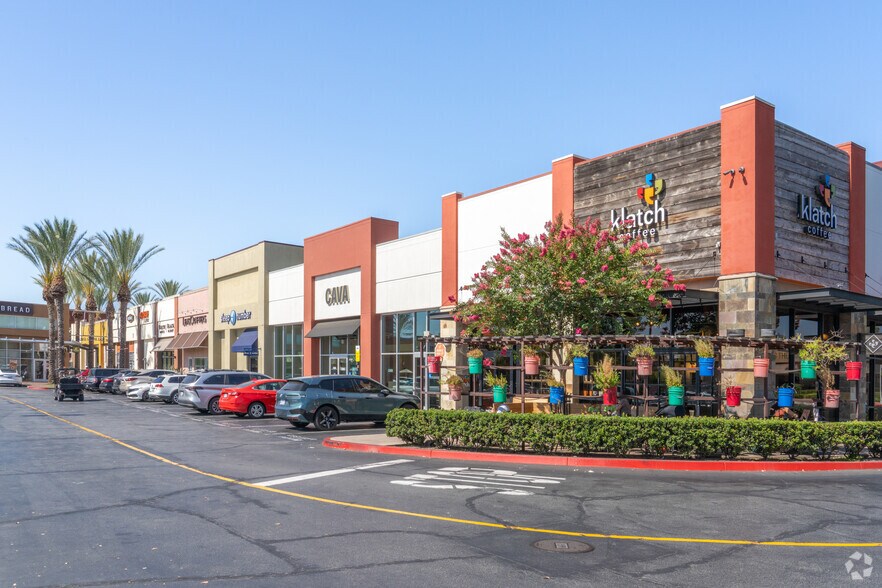 13865 City Center Dr, Chino Hills, CA à vendre - Photo principale – Image 1 sur 4