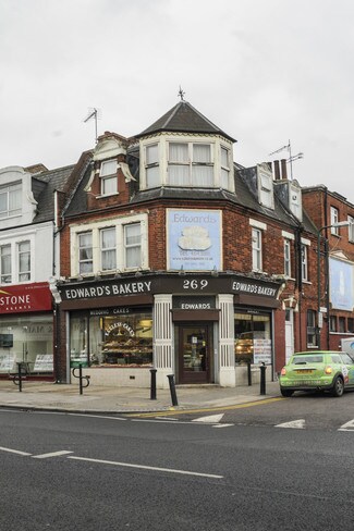 Plus de détails pour 269 High Rd, Londres - Local commercial à louer