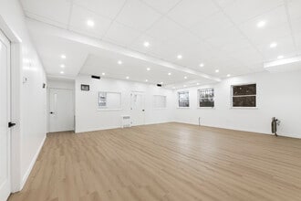 15 Saint Pauls Ave, Staten Island, NY à louer Photo intérieure– Image 2 sur 8