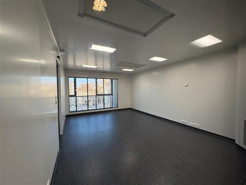 30 Avenue Georges Pompidou, Chalon-sur-Saône à vendre - Photo de l’immeuble – Image 3 sur 15