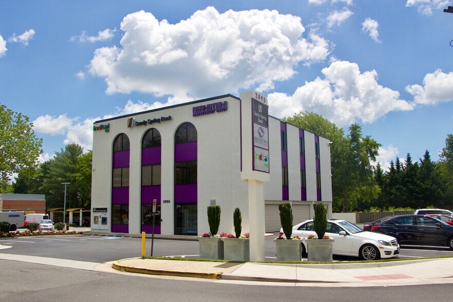 2095 Chain Bridge Rd, Vienna, VA à louer - Photo de l’immeuble – Image 2 sur 8