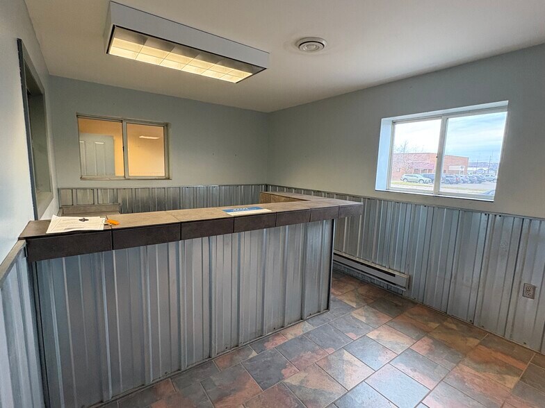 405 John Ave, Superior, WI à louer - Photo de l’immeuble – Image 3 sur 26