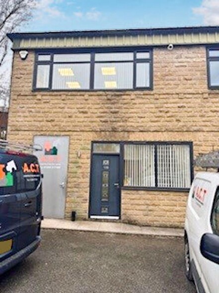 135-139 Bradshaw Brow, Bolton à louer - Photo de l’immeuble – Image 2 sur 6