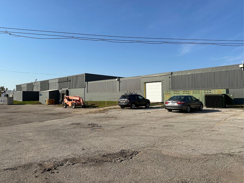 3700 E Milham Ave, Portage, MI à vendre - Photo de l’immeuble – Image 3 sur 27