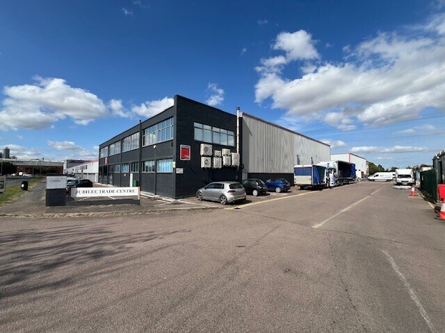 Jubilee Rd, Letchworth Garden City à louer - Photo principale – Image 1 sur 6