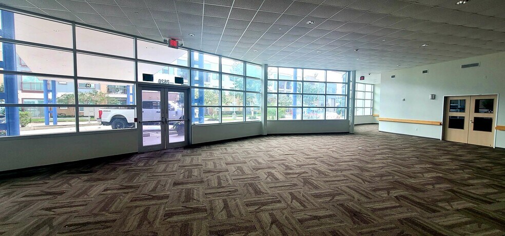 2620 Tanglewilde St, Houston, TX à louer - Photo de l’immeuble – Image 1 sur 16