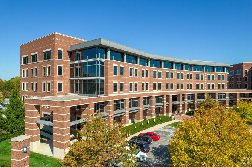 2 Easton Oval, Columbus, OH à louer - Photo principale – Image 1 sur 8
