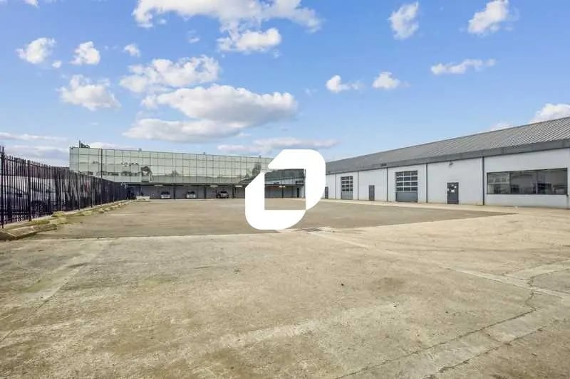 Bureau dans Gonesse à louer Photo de l’immeuble– Image 1 sur 15