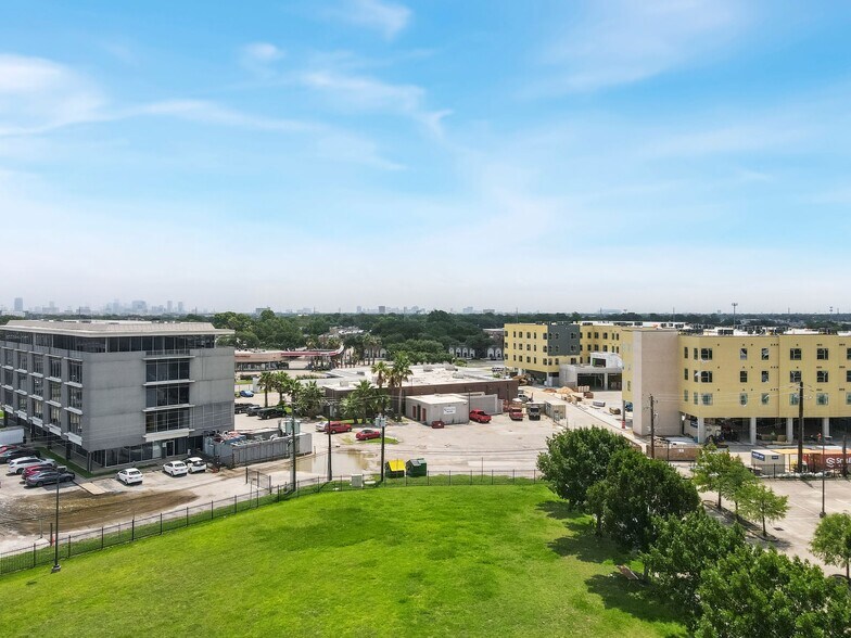 6430 Hillcroft Ave, Houston, TX à vendre - Photo de l’immeuble – Image 2 sur 19