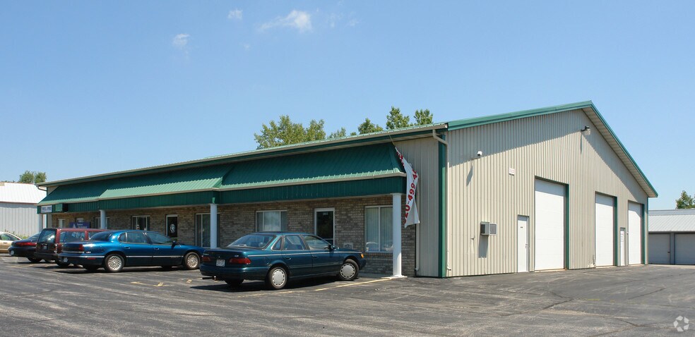 2803 Packerland Dr, Green Bay, WI à louer - Photo principale – Image 1 sur 4