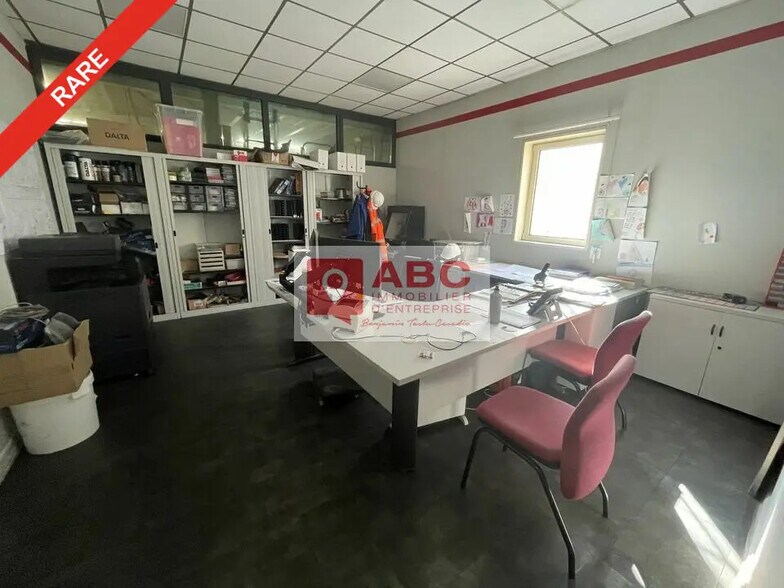 Local d’activités dans Saint-Jean-de-Védas à louer - Photo de l’immeuble – Image 3 sur 5