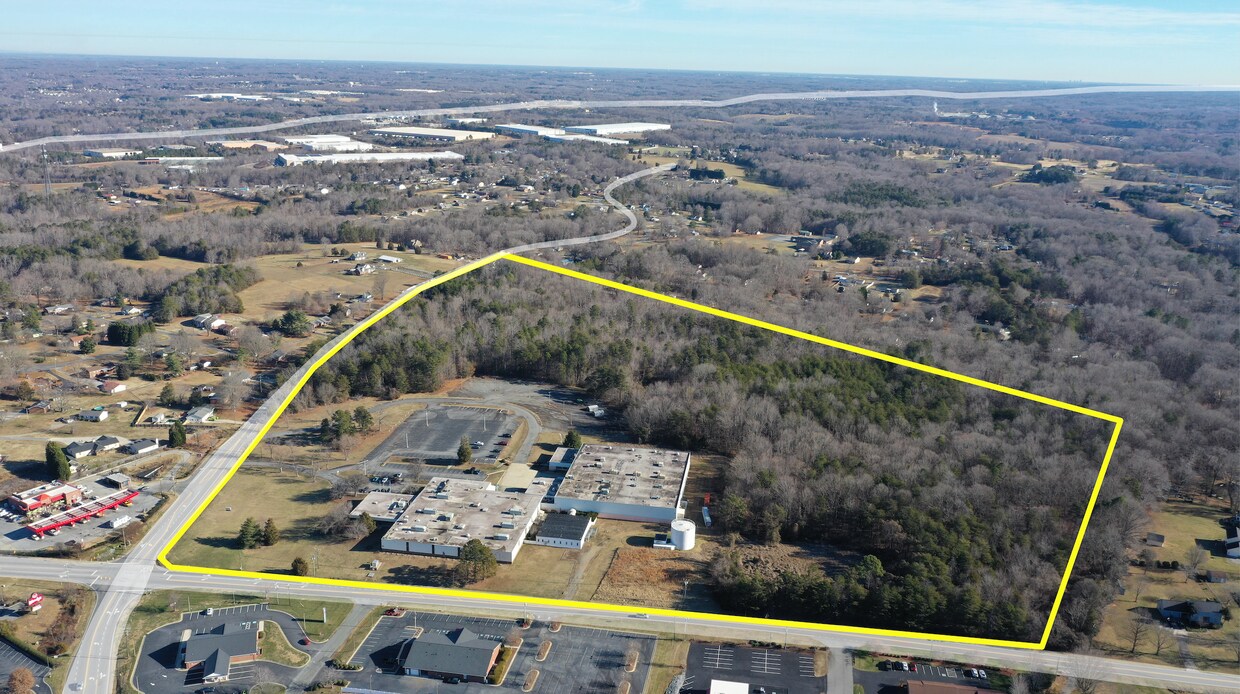 5568 Gumtree Rd, Winston-Salem, NC à vendre Photo principale– Image 1 sur 7