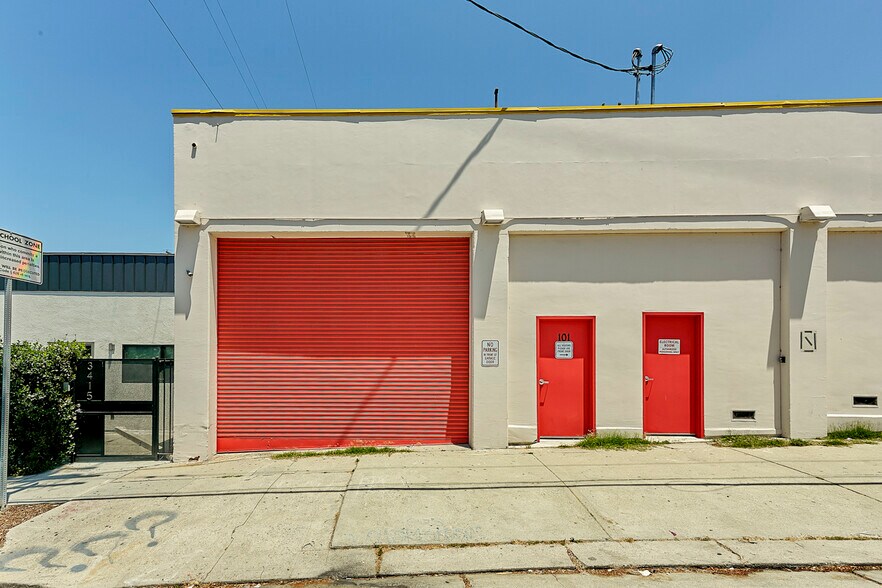 101 N Virgil Ave, Los Angeles, CA à vendre - Photo de l’immeuble – Image 3 sur 15