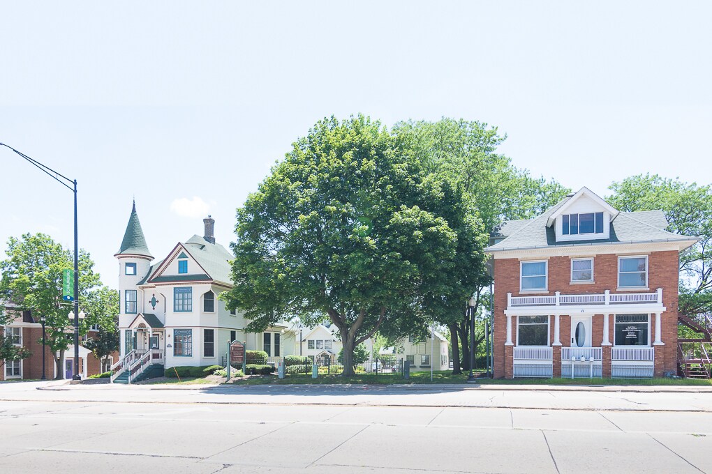 Portfolio of 3 assets in Schaumburg, IL portefeuille de 3 biens à vendre sur LoopNet.fr Photo de l’immeuble– Image 1 sur 10