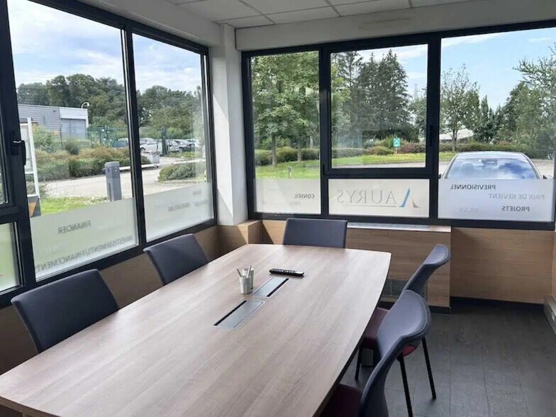 Bureau dans Bourg-en-Bresse à vendre - Photo de l’immeuble – Image 3 sur 7