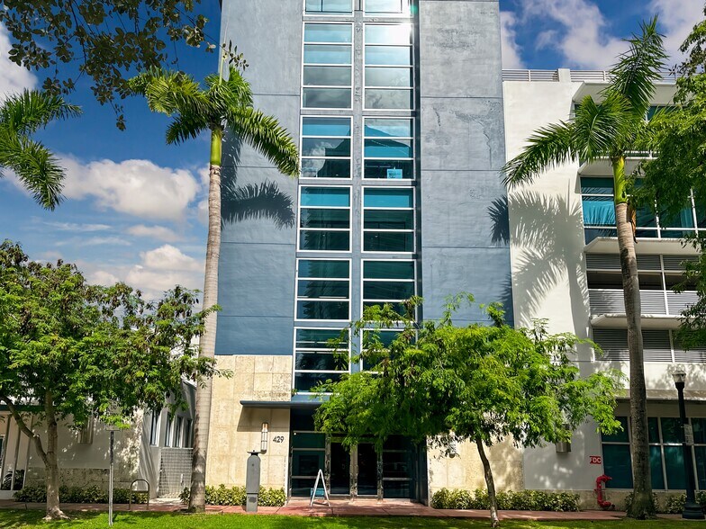 429 Lenox Ave, Miami Beach, FL à louer - Photo intérieure – Image 3 sur 12