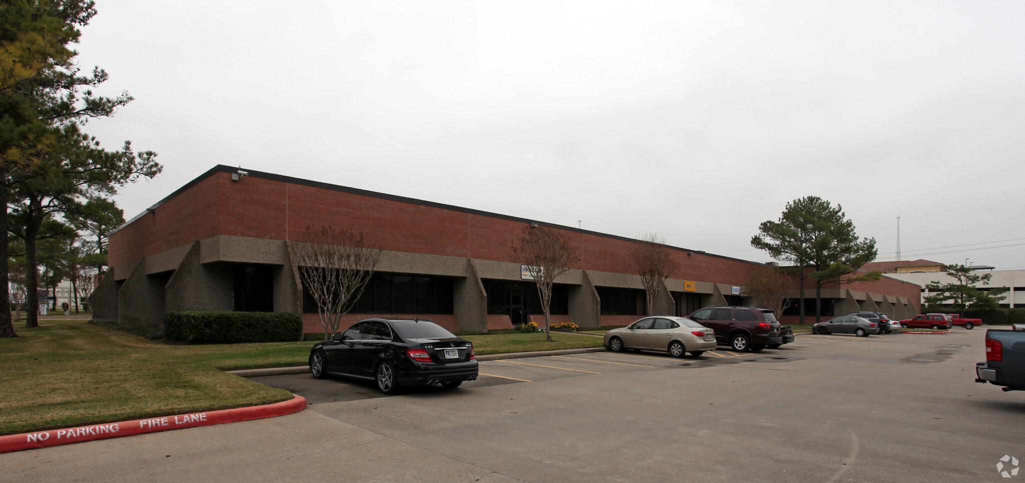 7020 Portwest Dr, Houston, TX à vendre Photo principale– Image 1 sur 18
