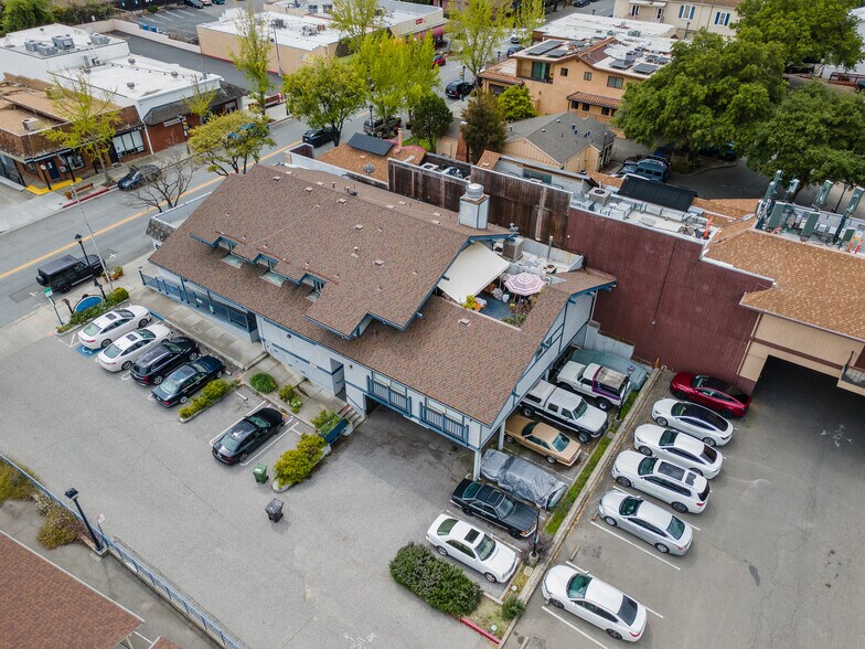 14467 Big Basin Way, Saratoga, CA à vendre - Photo de l’immeuble – Image 1 sur 20