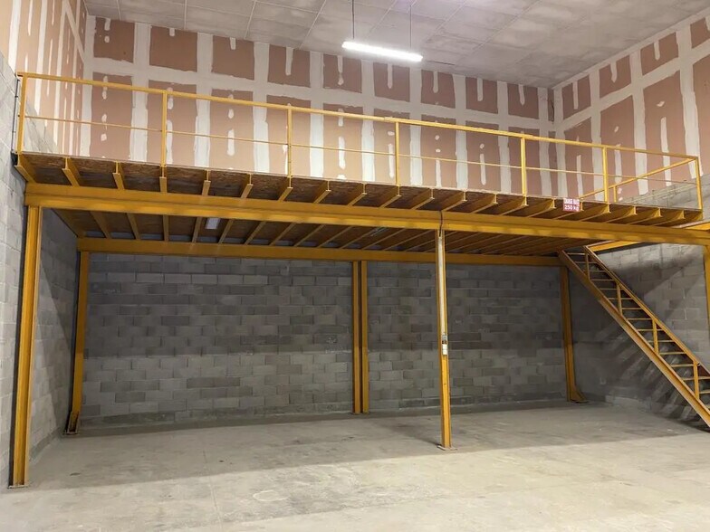 Local d’activités dans Vendargues à louer - Photo intérieure – Image 2 sur 9