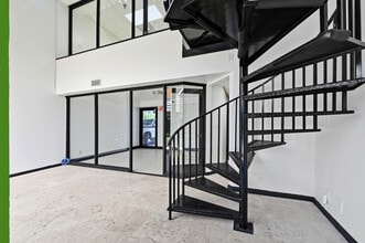 355 NE 5th Ave, Delray Beach, FL à louer Photo intérieure– Image 1 sur 7