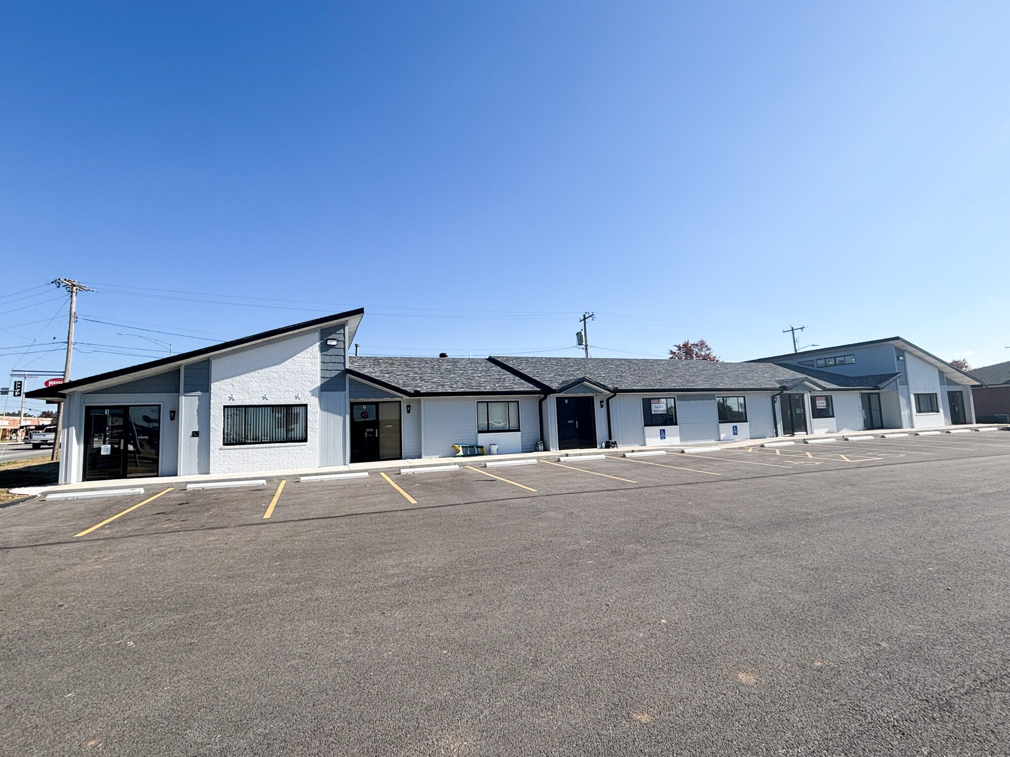 1340 W Battlefield St, Springfield, MO à louer Photo de l’immeuble– Image 1 sur 19