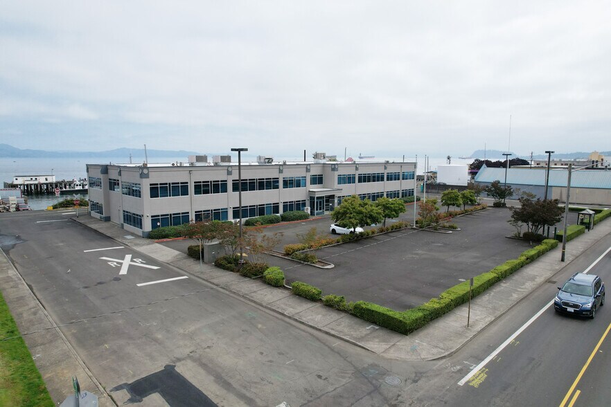450 Marine Dr, Astoria, OR à vendre - Photo de l’immeuble – Image 2 sur 12