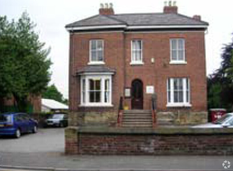13-13A Grosvenor Rd, Wrexham à louer - Photo de l’immeuble – Image 2 sur 4