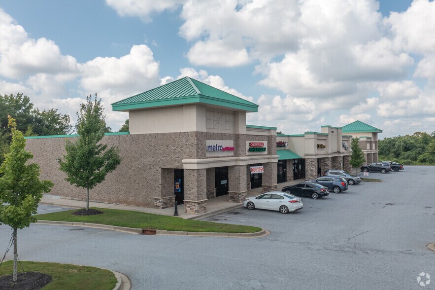 2603 N Pleasantburg Dr, Greenville, SC à louer - Photo de l’immeuble – Image 2 sur 9