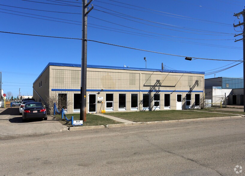 5703 92nd St NW, Edmonton, AB à vendre - Photo de l’immeuble – Image 2 sur 2