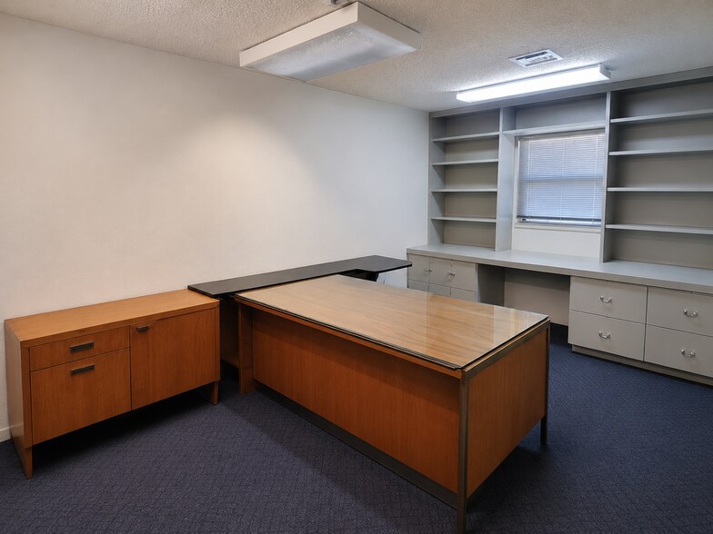 3905 S Shade Ave, Sarasota, FL à vendre - Photo de l’immeuble – Image 3 sur 7