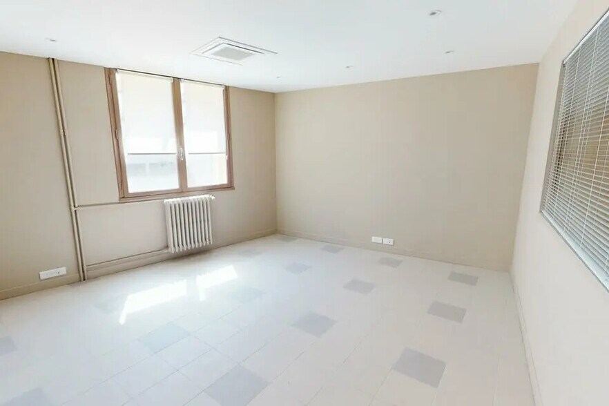 Bureau dans Nice à louer - Photo de l’immeuble – Image 2 sur 6