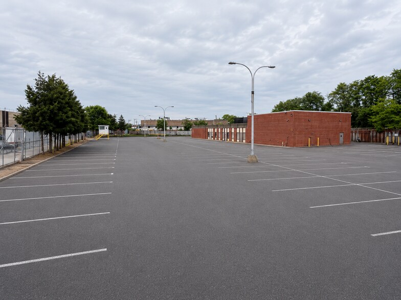 10701 Avenue D, Brooklyn, NY à vendre - Photo de l’immeuble – Image 1 sur 6